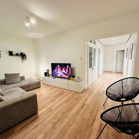 Exclusive Apartment For Families And Business Устер Екстериор снимка