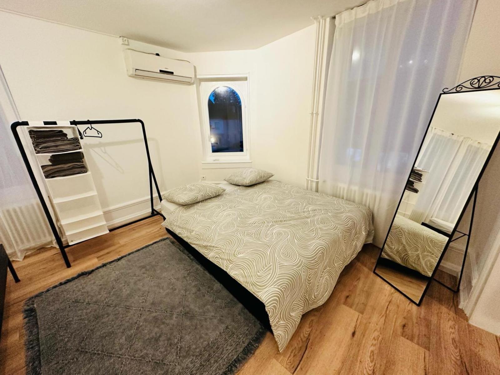Exclusive Apartment For Families And Business Устер Екстериор снимка