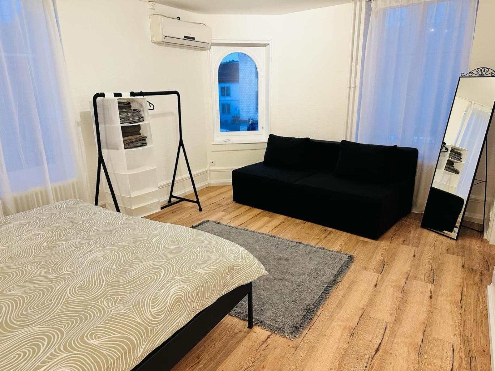 Exclusive Apartment For Families And Business Устер Екстериор снимка